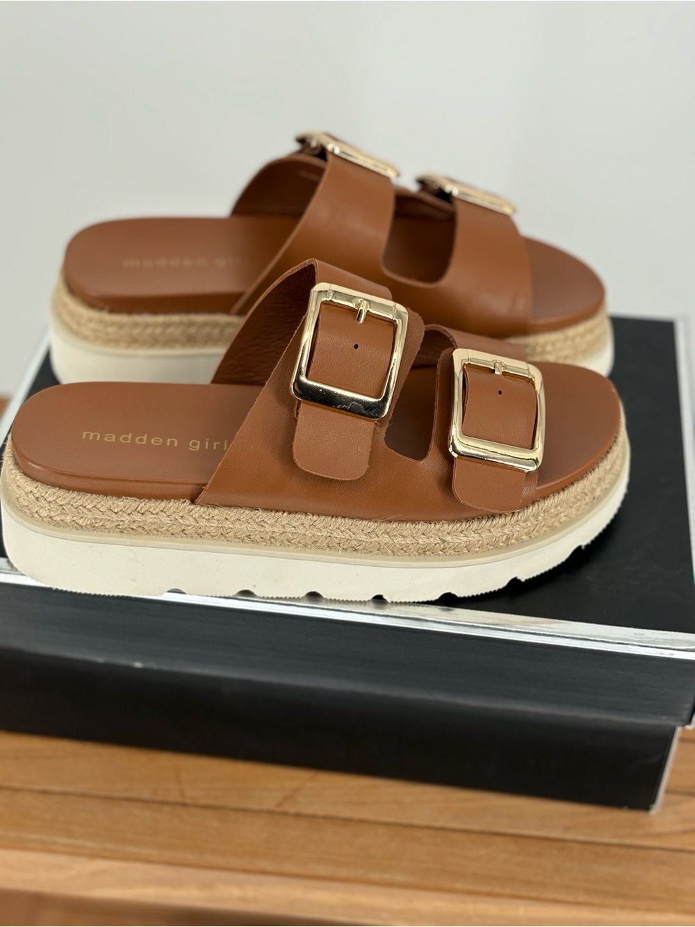 New madden girl Brown Buckle Platform Slide Sandals size 7 - Picture 2 of 5